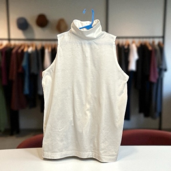 Perry Ellis Vintage White Cotton Turtleneck Shirt. Buttons up the Back. Sz Small - Picture 1 of 4